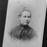 Alb. Giesler, Albert Giesler, Eutin, kobieta, portret, stara fotografia, portret kobiety, tekturka, kartonik, sepia