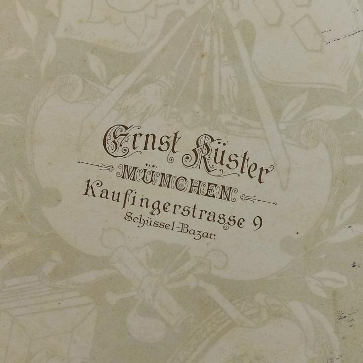 Ernst Küster München profil, Fikuśne mankiety