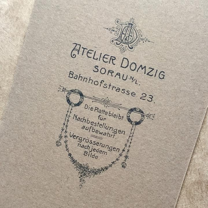 Żary Sorau kobiety, Ja i z psiapsi, szuflada pełna fotografii Żary Sorau kobiety, Ja i z psiapsi