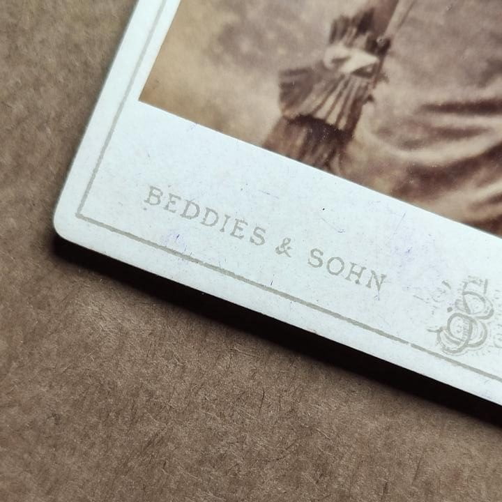 rękawy recycling ubranie suknia, Kocha, lubi, szanuje&#8230;