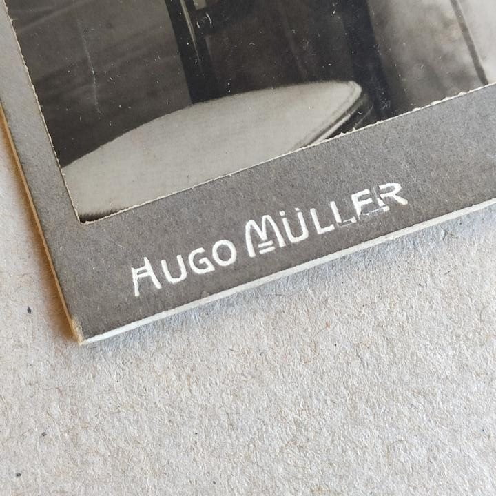 Müller Hertel Freiberg 1905, Cała jesteś w koronkach