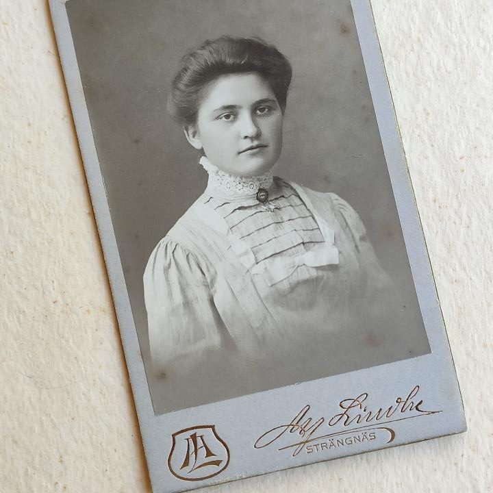 Alf Lindhe Strängnäs, Zgrabny autografik&#8230;
