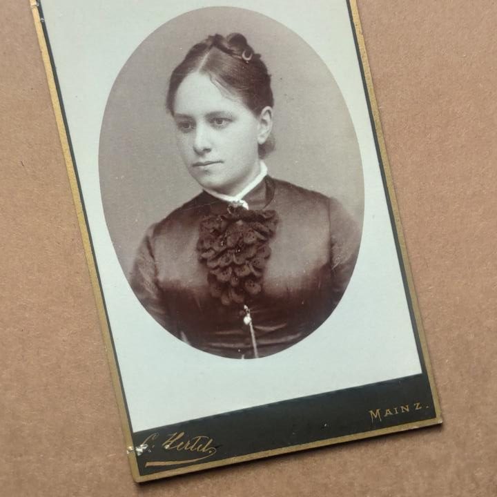 Carl Hertel, Trojaczki