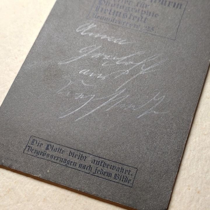 Berthold Wurm Helmstedt, Gdzie ta kaligrafia?