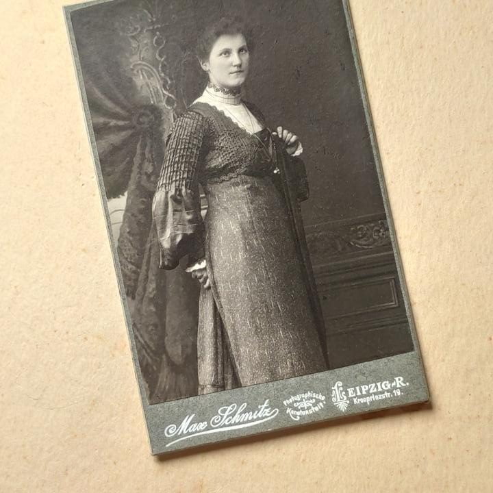 Max Schmitz, Wejdziesz na herbatę…?, szuflada pełna fotografii Max Schmitz, Wejdziesz na herbatę…?