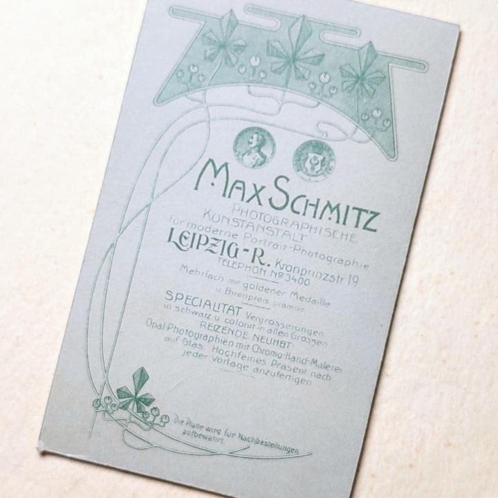 Max Schmitz, Wejdziesz na herbatę…?, szuflada pełna fotografii Max Schmitz, Wejdziesz na herbatę…?