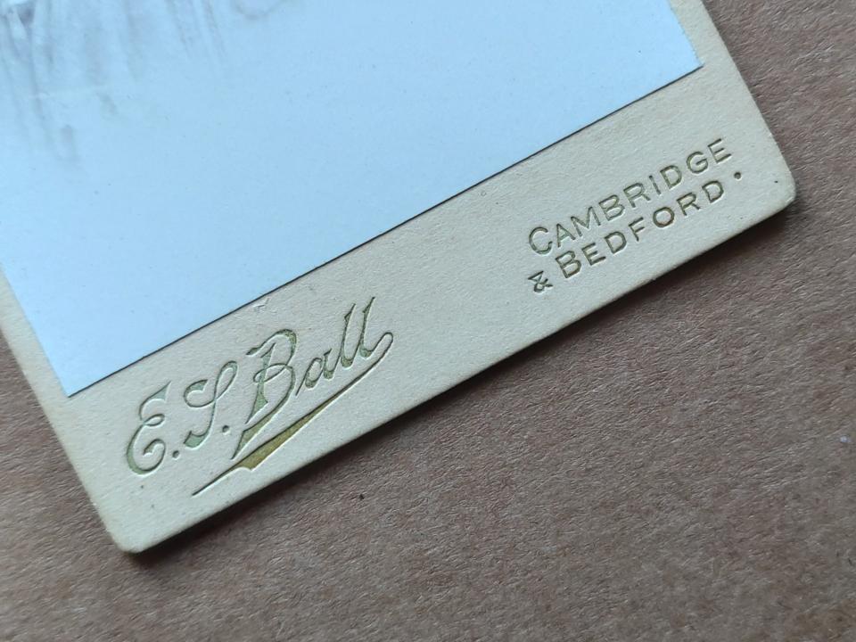 E. S. Ball Cambridge, Cambridge czy Bedford?