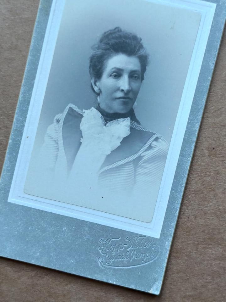 Kopp-Weber Reinach, Panną byłam, dziecko miałam…, szuflada pełna fotografii Kopp-Weber Reinach, Panną byłam, dziecko miałam…
