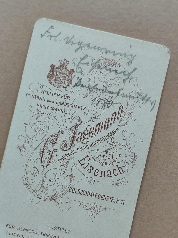 , Niecodzienna aksamitka