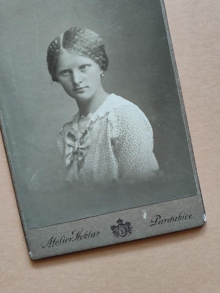 , Jak mnie nazwałeś…?, szuflada pełna fotografii , Jak mnie nazwałeś…?
