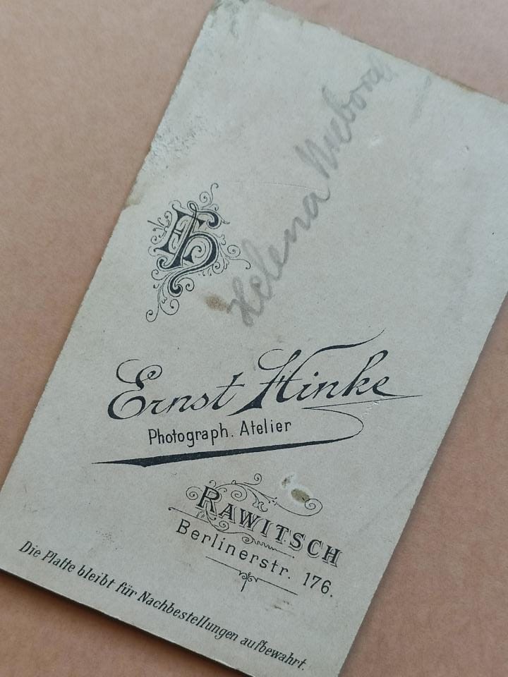 Ernst Hinke, Helena&#8230;