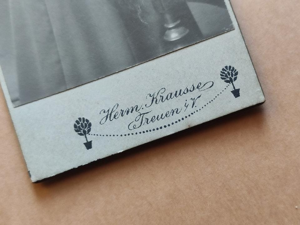 Hermann Krausse, Co tam chowasz za plecami?