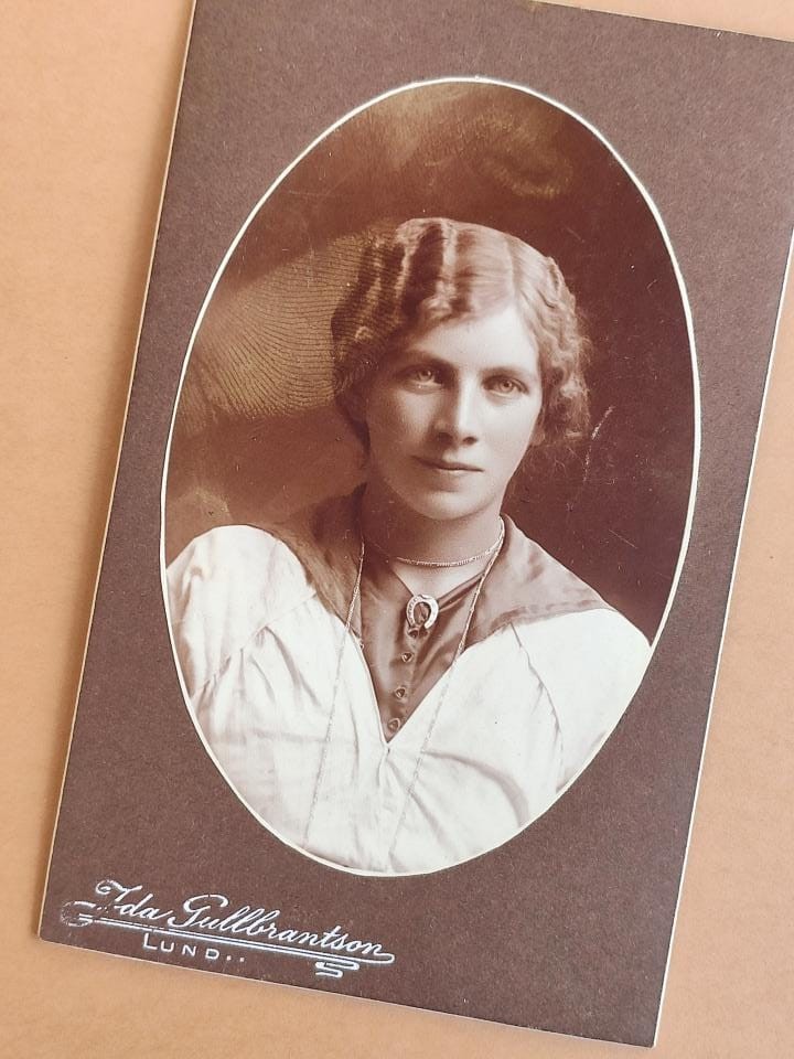 Ida Gullbrantson, Zły dotyk