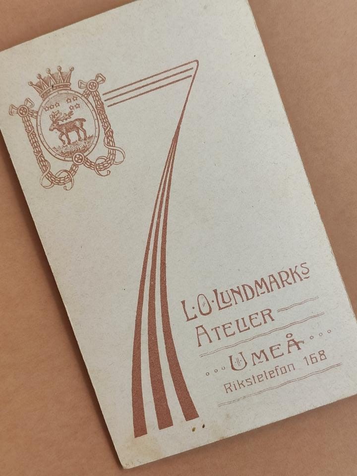 Lars Olof Lundmark, Z łosiem w herbie