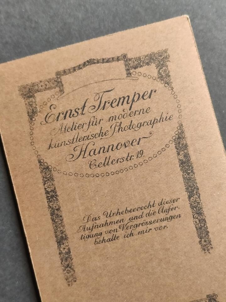 Ernst Tremper Hannover, Ściskam mocno!