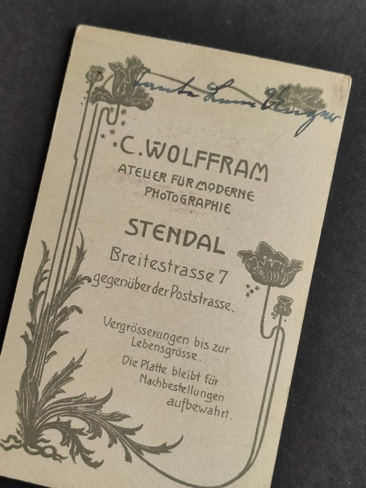 koronki, Lato musiało być gorące…, szuflada pełna fotografii koronki, Lato musiało być gorące…