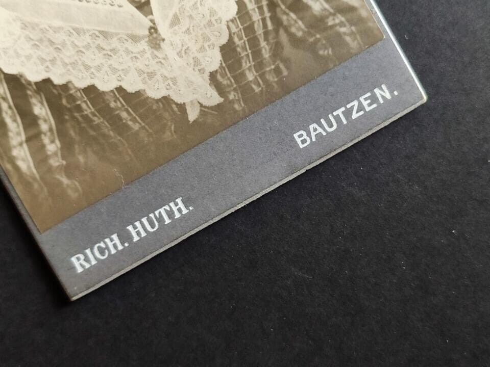 Richard Huth, Serweta? Nie, nie widziałam&#8230;