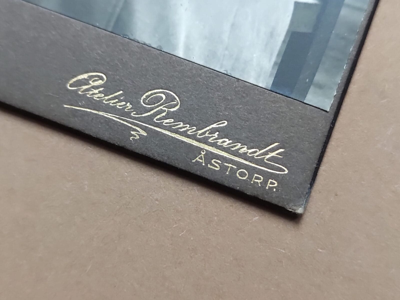 Atelier Rembrandt &Aring;storp, Tajemnicza sprawa…