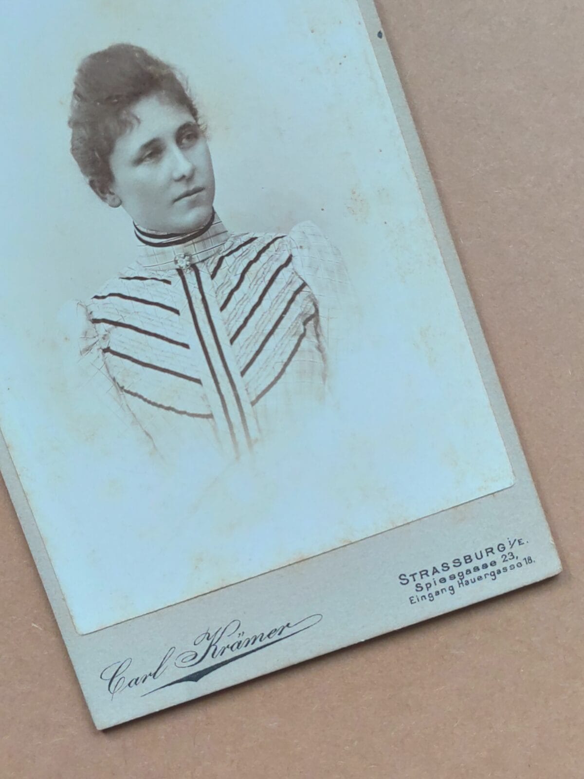 Carl Kr&auml;mer, Fotoszopowato