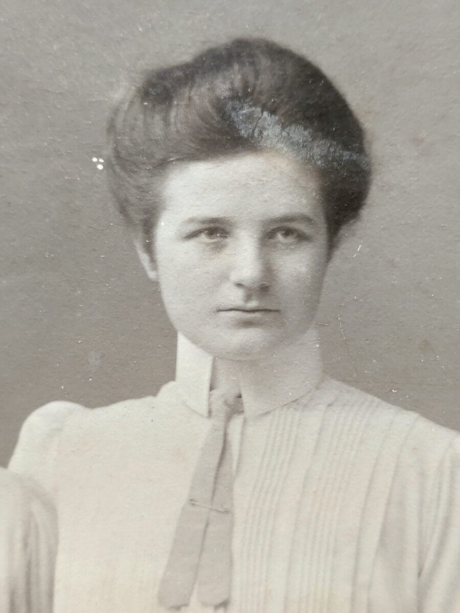 Julius Peters bluzka, Guziki!