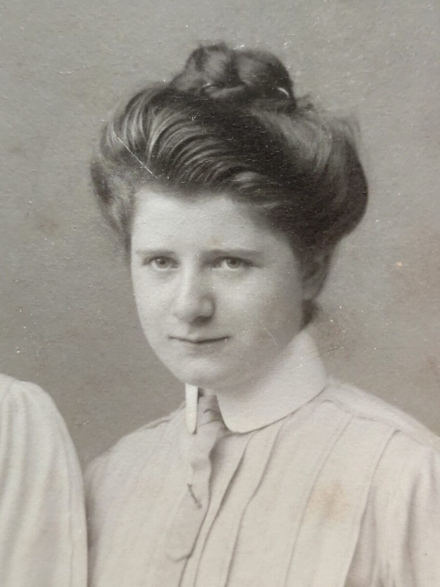 Julius Peters bluzka, Guziki!