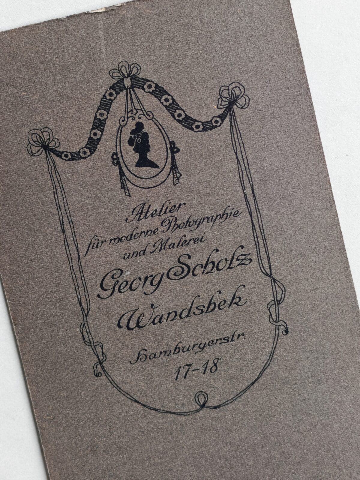 kapelusznik, Kapelusznik nie zarobi…