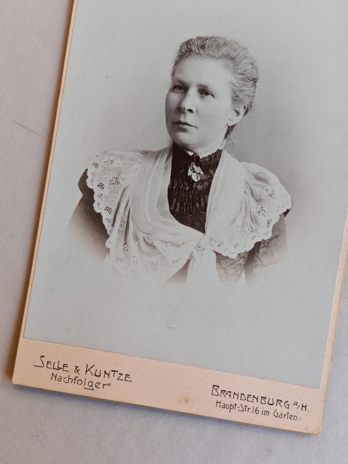 , W chuście